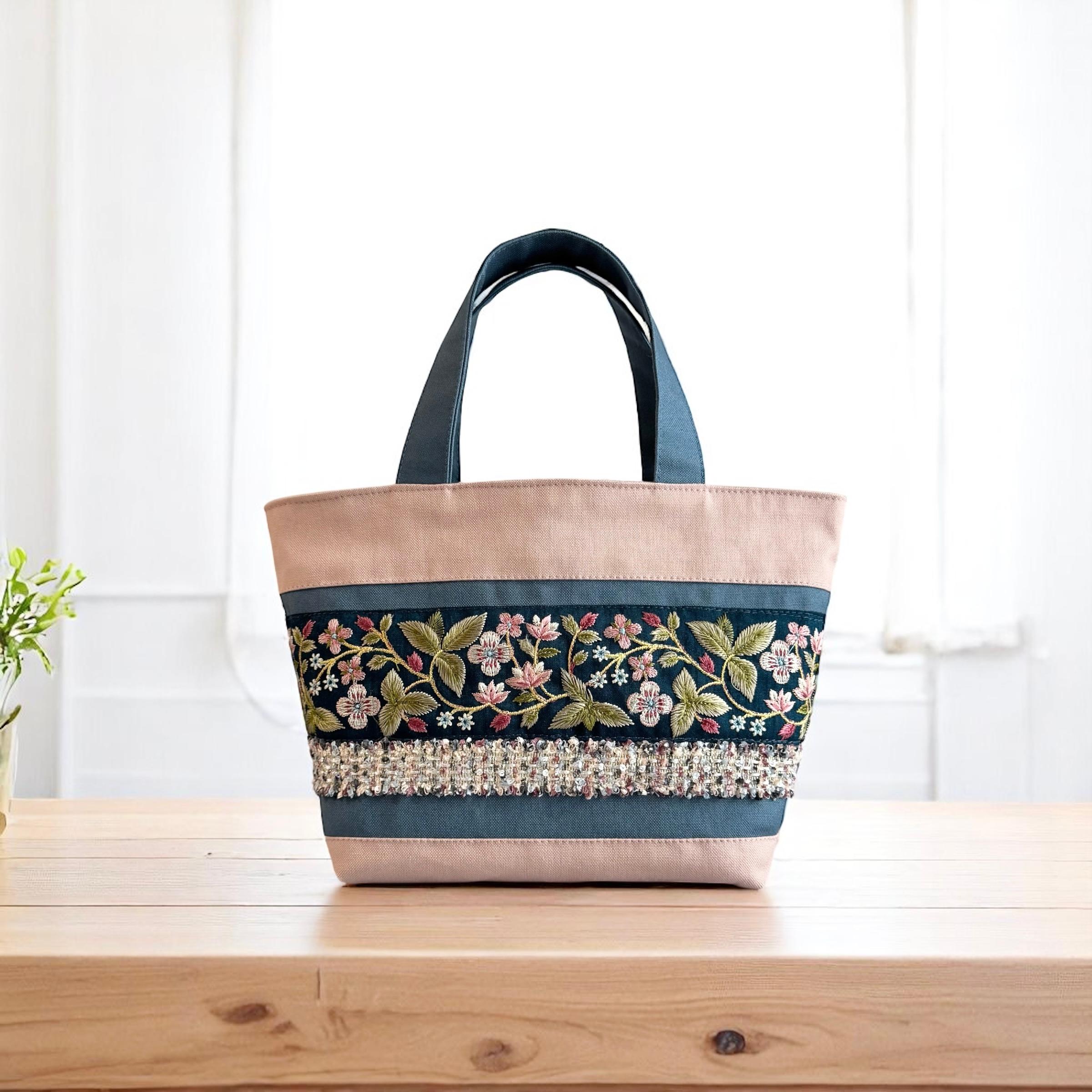 【新色】流れるお花シリーズ/インド刺繍×キラキラツイード 帆布◆トートバッグ（ブルーグリーン）1枚目の画像